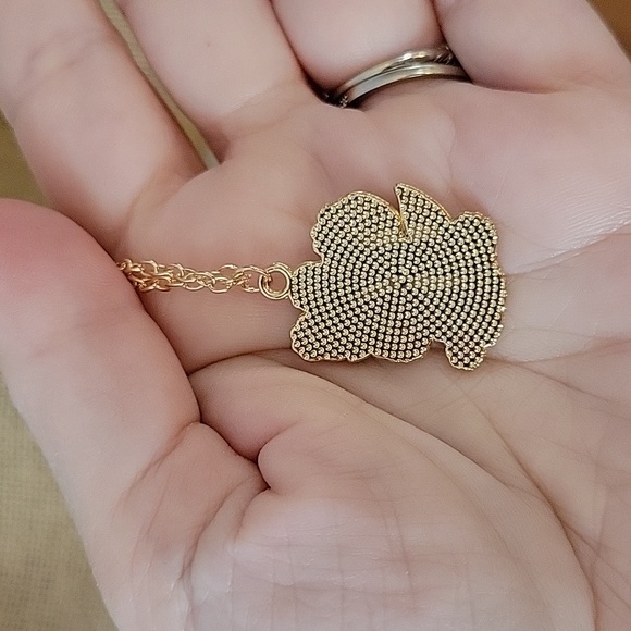 FLOWER BUNNY NECKLACE - Picture 4 of 6